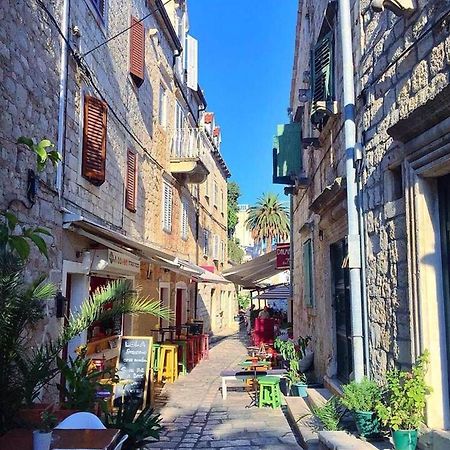 Хостел Hvar Centre Dorms Хвар Екстер'єр фото
