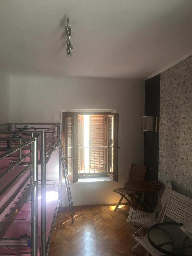Хостел Hvar Centre Dorms Хвар Екстер'єр фото